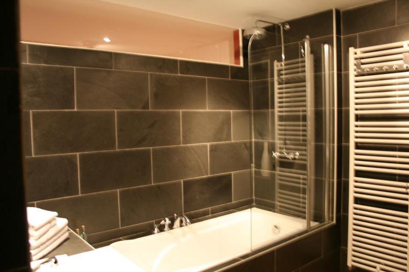 B&B La Chapelle Au Puits La Louviere Room photo